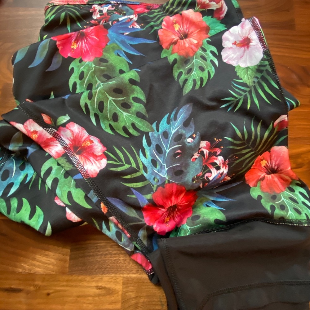 Danskin Now | EUC • Active Capri